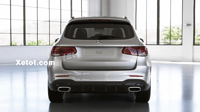 duoi xe mercedes glc 300 2020 cbu xetot com - Đ&aacute;nh gi&aacute; Mercedes GLC 300 2025: Đại diện ti&ecirc;u biểu ph&acirc;n kh&uacute;c SUV hạng sang