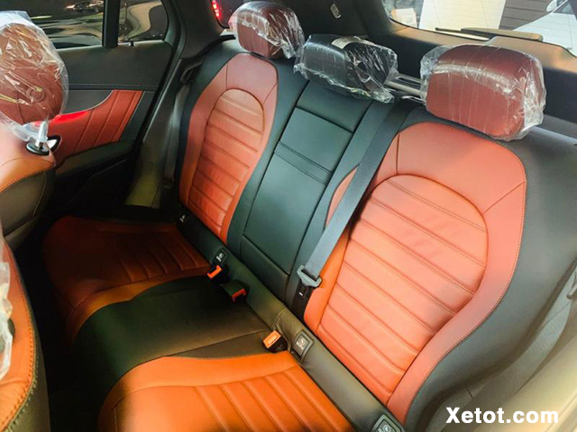hang ghe sau mercedes glc 300 2020 cbu xetot com - Đ&aacute;nh gi&aacute; Mercedes GLC 300 2025: Đại diện ti&ecirc;u biểu ph&acirc;n kh&uacute;c SUV hạng sang