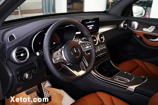 volang mercedes glc 300 2020 cbu xetot com - Đ&aacute;nh gi&aacute; Mercedes GLC 300 2025: Đại diện ti&ecirc;u biểu ph&acirc;n kh&uacute;c SUV hạng sang
