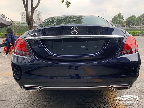 duoi xe mercedes c200 2019 muaxegiatot vn 20 - Giới thiệu c&aacute;c phi&ecirc;n bản Mercedes C Class 2025 b&aacute;n tại Việt Nam