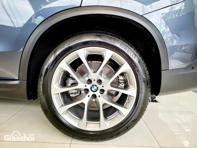 bmw x5 2024 3 640x480 1 - BMW X5 2025 gi&aacute; từ 3,289 tỷ: Đối thủ Volvo XC90 đ&atilde; lắp r&aacute;p Việt Nam