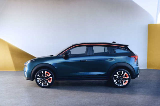 lynk co 06 2 640x426 1 - Lynk & Co 06 gi&aacute; lăn b&aacute;nh khuyến m&atilde;i, Đ&aacute;nh gi&aacute; th&ocirc;ng số kỹ thuật