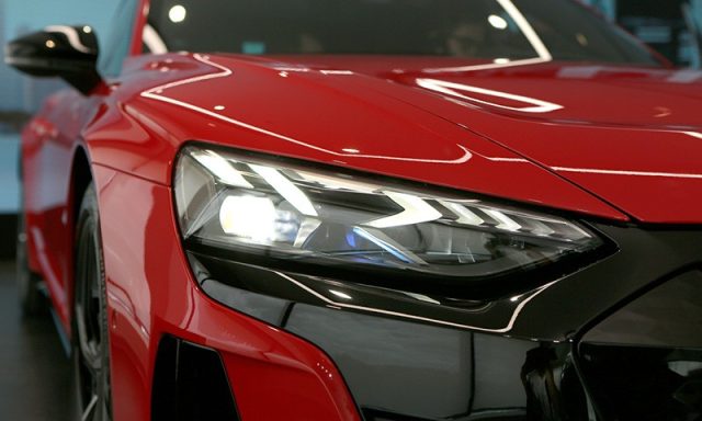 audi e tron gt 2 - Xe điện Audi e-Tron GT 2025: Gi&aacute; b&aacute;n mới nhất, Đ&aacute;nh gi&aacute; xe, Th&ocirc;ng số kỹ thuật