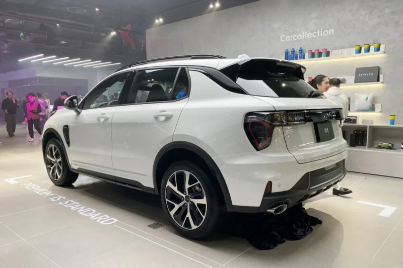 danh gia xe lynk co 01 3 800x533 2 - Lynk & Co 01 2025 gi&aacute; lăn b&aacute;nh khuyến m&atilde;i, Đ&aacute;nh gi&aacute; th&ocirc;ng số kỹ thuật