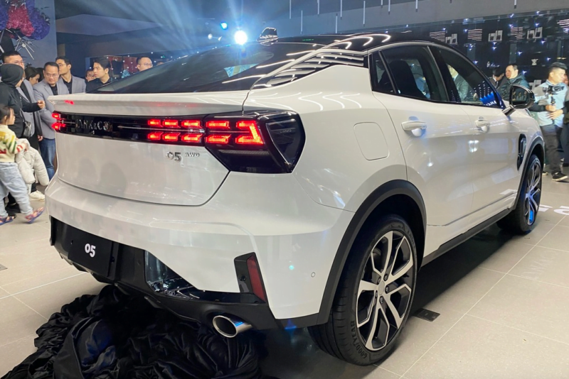 danh gia xe lynk co 05 15 800x534 1 - Lynk & Co 05 gi&aacute; lăn b&aacute;nh khuyến m&atilde;i, Đ&aacute;nh gi&aacute; th&ocirc;ng số kỹ thuật