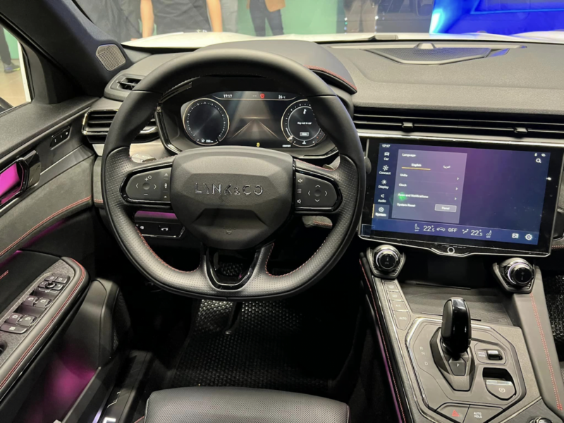 danh gia xe lynk co 05 17 800x600 1 - Lynk & Co 05 gi&aacute; lăn b&aacute;nh khuyến m&atilde;i, Đ&aacute;nh gi&aacute; th&ocirc;ng số kỹ thuật